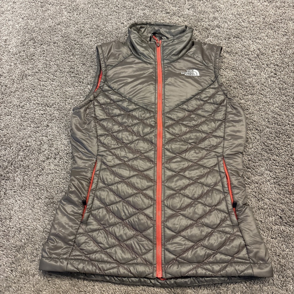 The North Face Thermoball Quilted Puffer Vest Womens Size XS Silver Gray & Pink